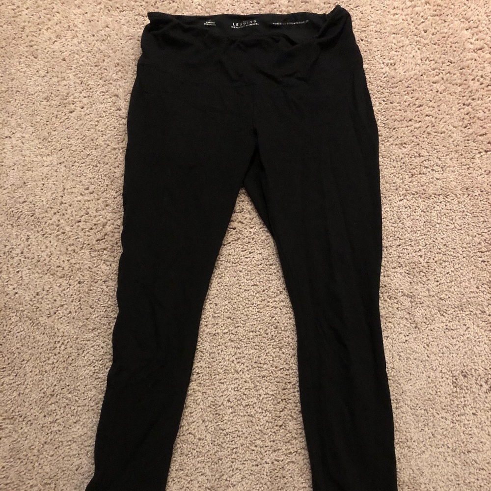 INSTANTLY SLIMMING BLACK LEGGING